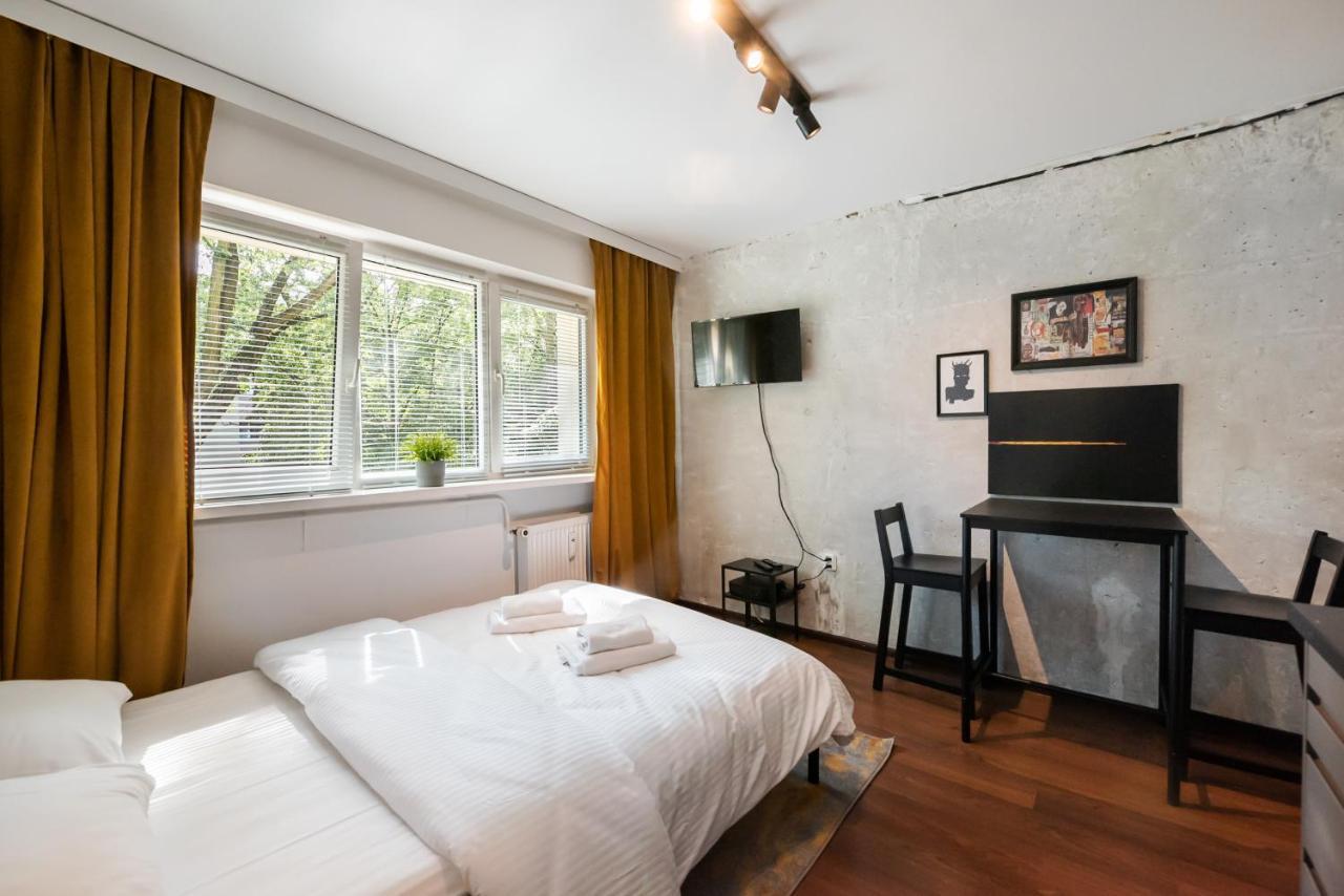 Ochota Funky Studio Apartment Varşovia Exterior foto