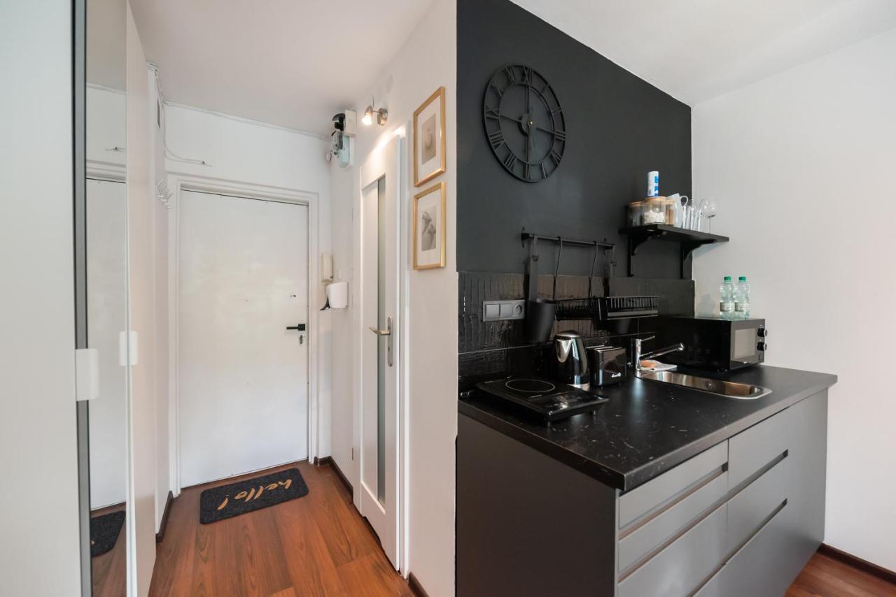 Ochota Funky Studio Apartment Varşovia Exterior foto